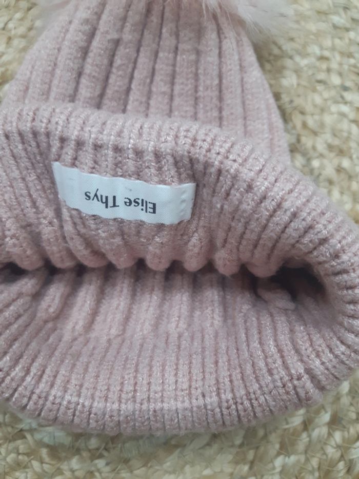 Bonnet côtelé avec pompon - photo numéro 4