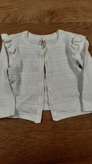 Gilet blanc à volants