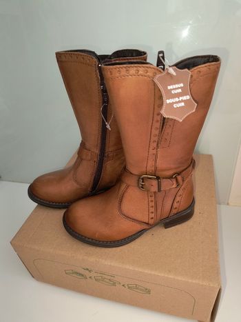 Bottes cuir fille pointure 24