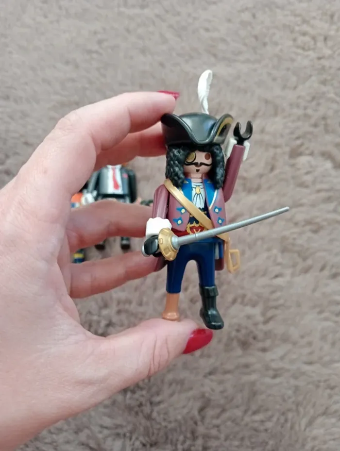 Lot de 3 figurines playmobil - photo numéro 4