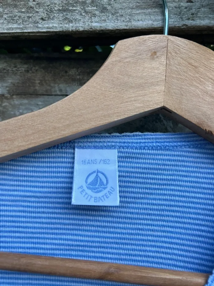 Gilet fin Petit Bateau – 16 ans – Bon état avec petites taches - photo numéro 3