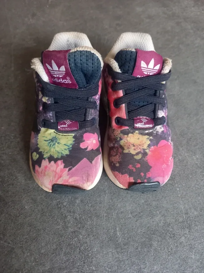 Baskets Adidas 22 - photo numéro 3