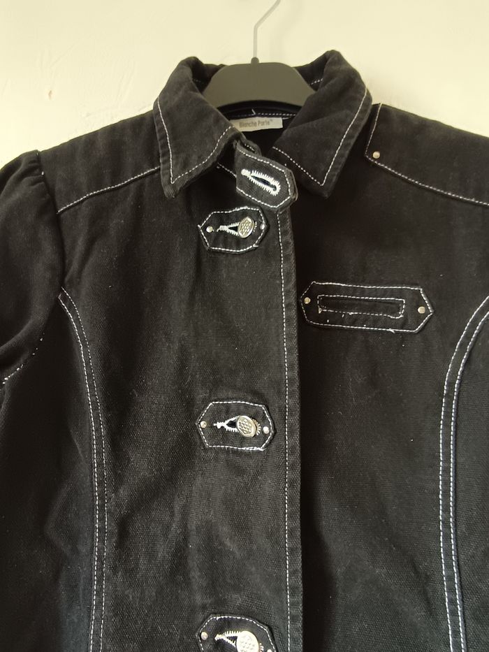 Veste en jean noire. - photo numéro 2