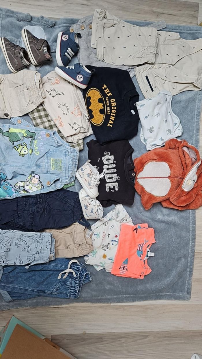 Lot 90 pièces 3 mois