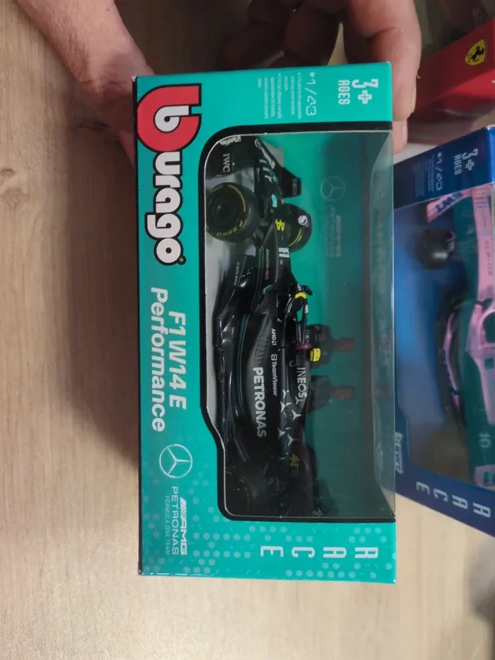 Lot de 5 voitures burago formule 1 1/43 - photo numéro 11