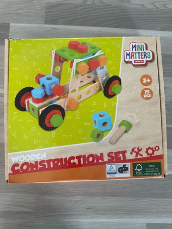 Set de construction en bois