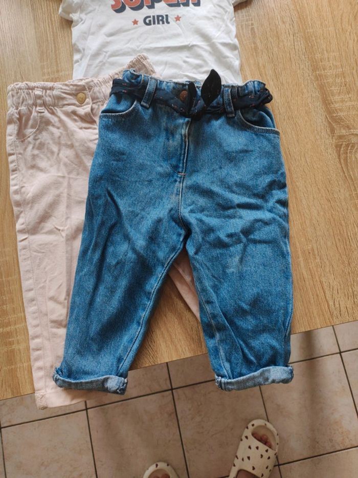 Lot jeans et tee-shirt - photo numéro 3