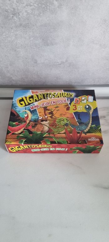 Gigantosaurus jeu cartes 