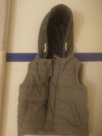 Doudoune sans manches grise 3 ans