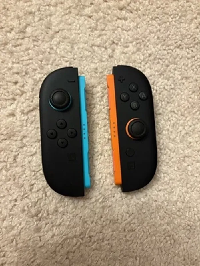 Paire de manettes Nintendo Switch 2 Switch - photo numéro 2