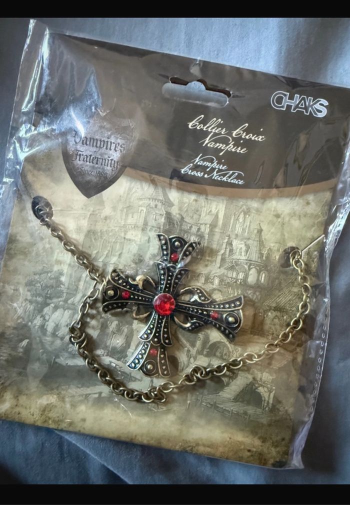Déguisement satanic sorcier Halloween avec accessoires masque led et collier - photo numéro 2