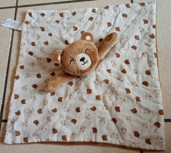 Doudou ours in extenso 