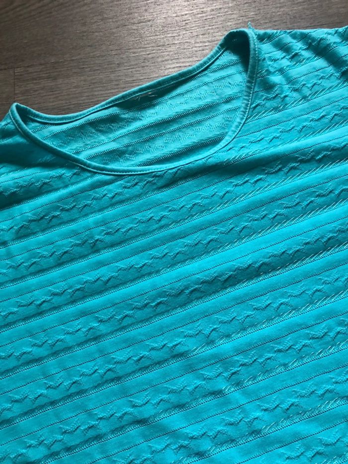 Tee shirt turquoise - photo numéro 2