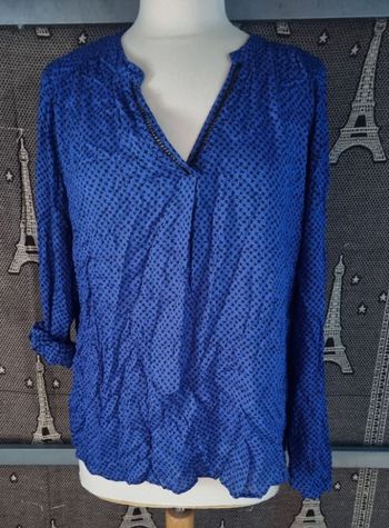 Blouse légère bleu à motifs manches retroussable taille 46