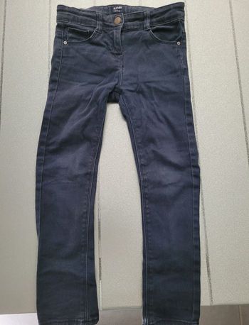 jeans slim fit kiabi taille 5 ans très bon etat