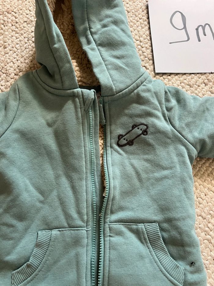 Gilet/veste à capuche 9 mois - photo numéro 5