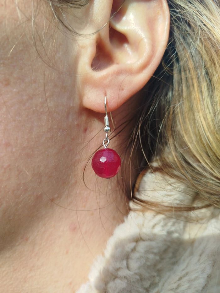 Boucles d'oreilles en Jade Rouge Naturelle - photo numéro 4