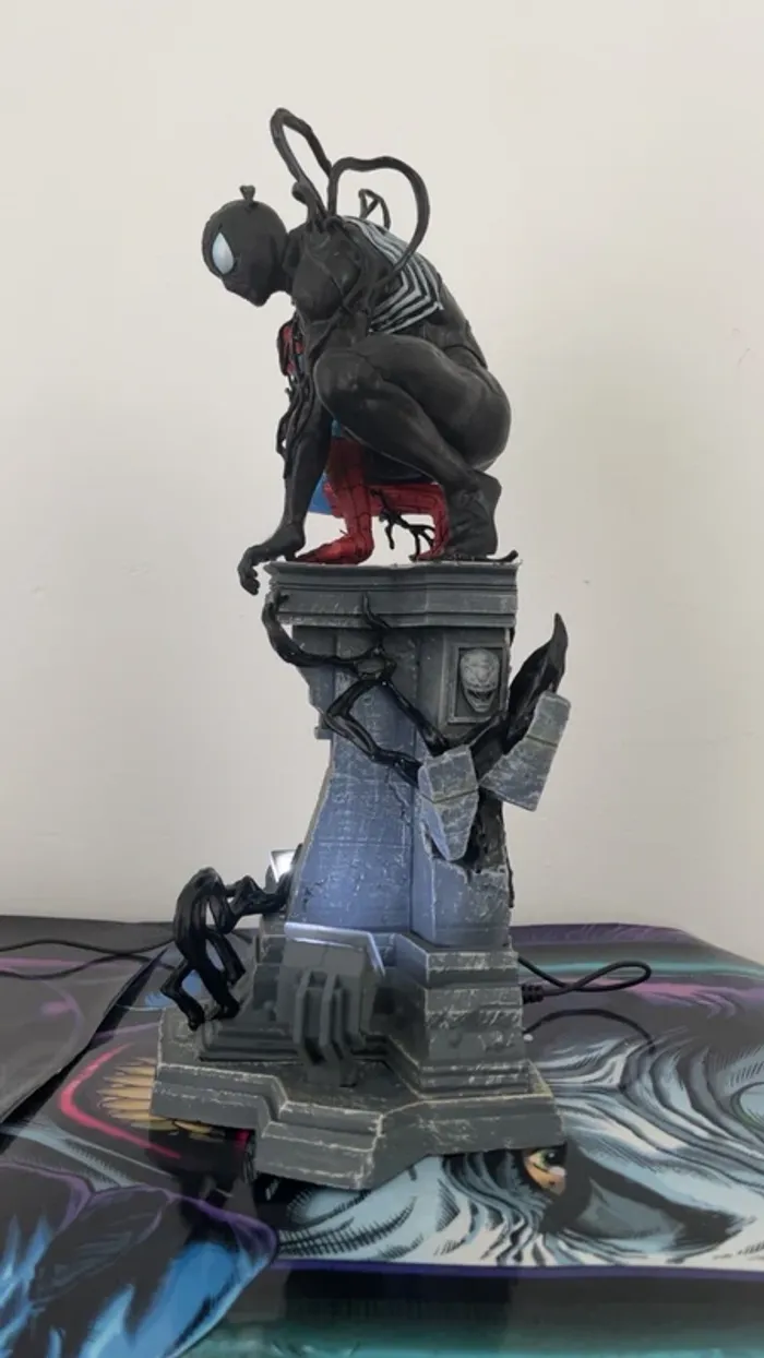 Spider Man - Statuette Spider Man x Venom - photo numéro 2