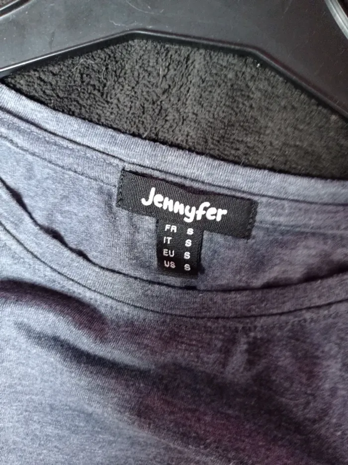 T-shirt gris - photo numéro 3