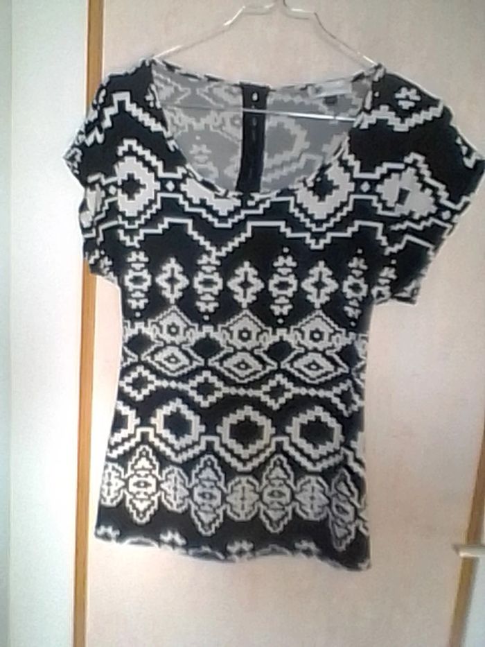 T shirt/haut Taille L - photo numéro 6