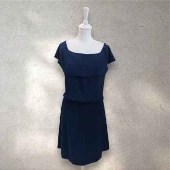 Robe fluide épaules dénudées bleu marine grain de Malice 42