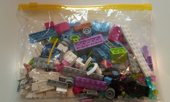 Lego Friends, la décapotable de Mia - photo numéro 2