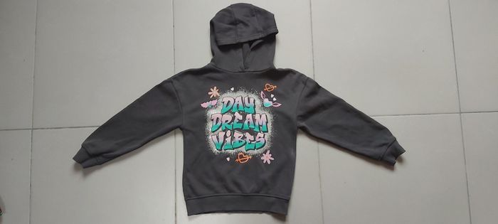 Sweat à capuche 7/8 ans 128cm