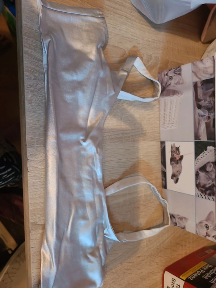 Brassière argenté