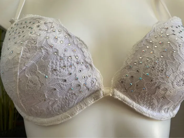 Soutien gorge blanc a strass - photo numéro 2