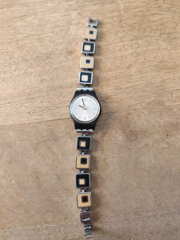 Montre à quartz Swatch LB160g