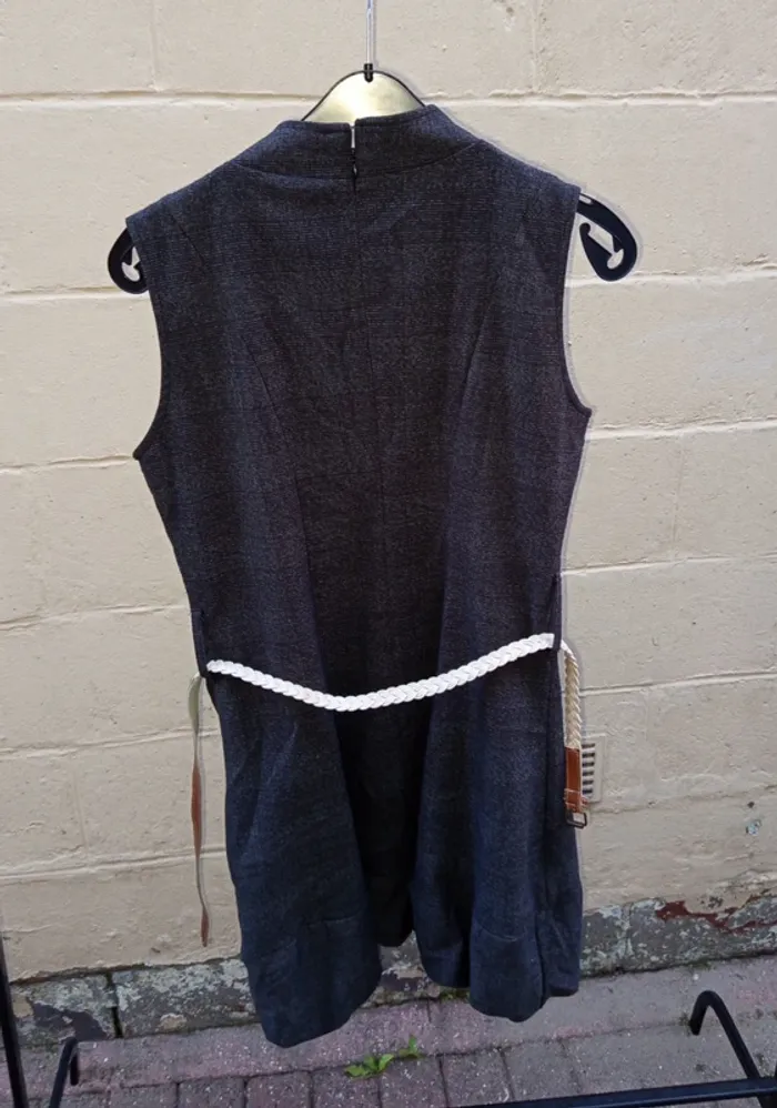 Robe grise avec ceinture T44 - photo numéro 2