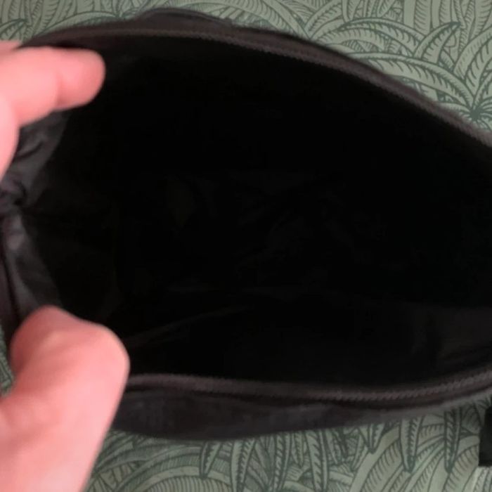 Sac à mains noir et bandoulière réglable - photo numéro 4