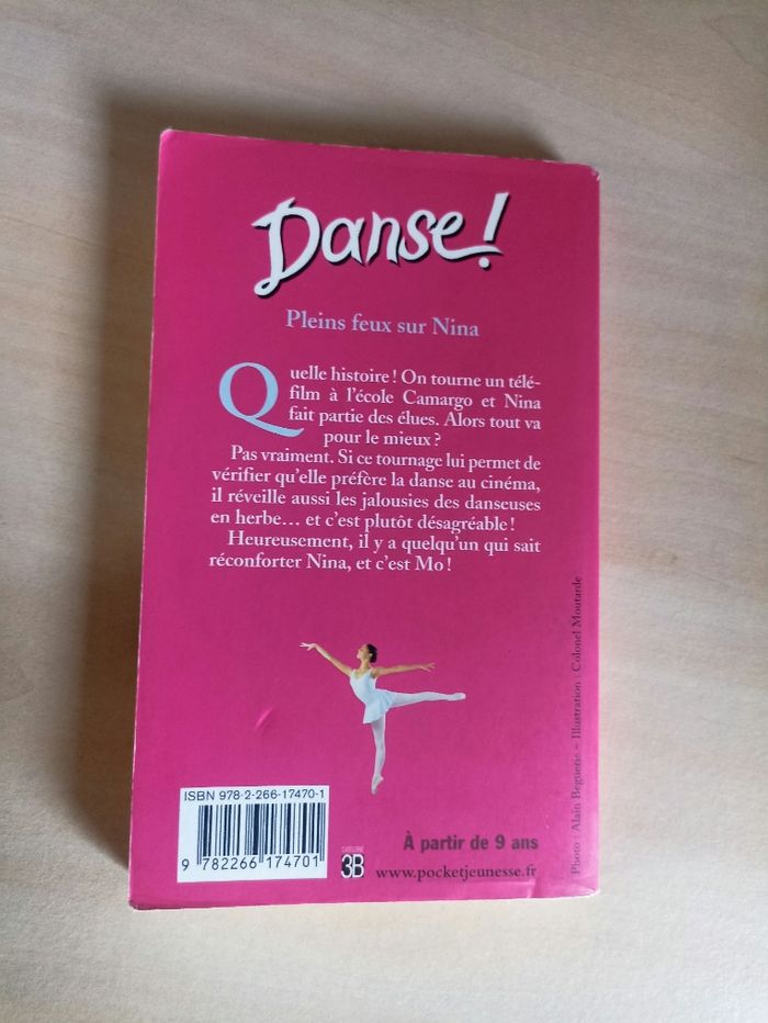 Livre Danse Pleins feux sur Nina - photo numéro 2