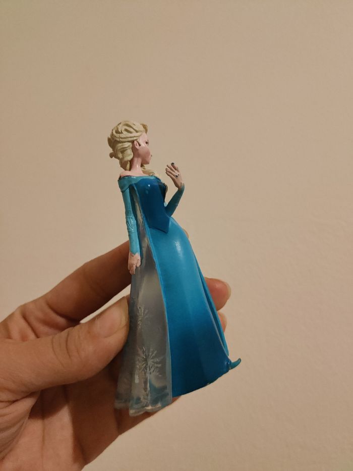 Figurine Elsa - photo numéro 5