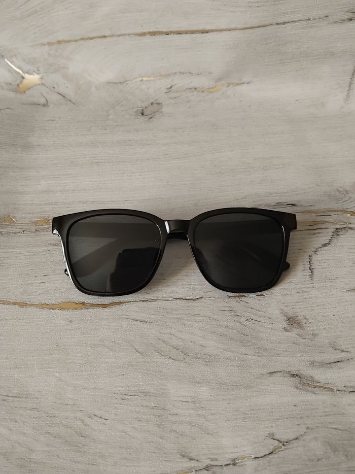 Lunette de soleil femme