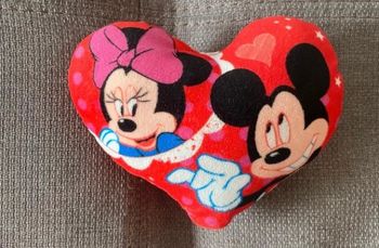 Peluche coeur Mickey et Minnie 