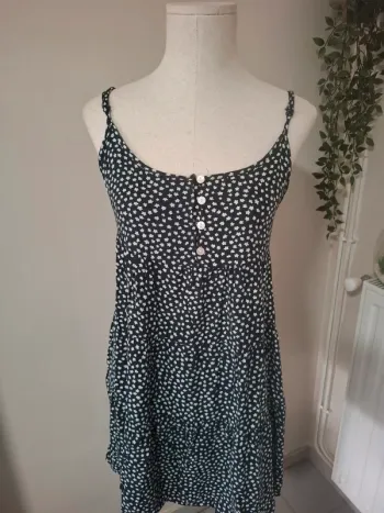 Jolie robe à fleurs Fb Sister