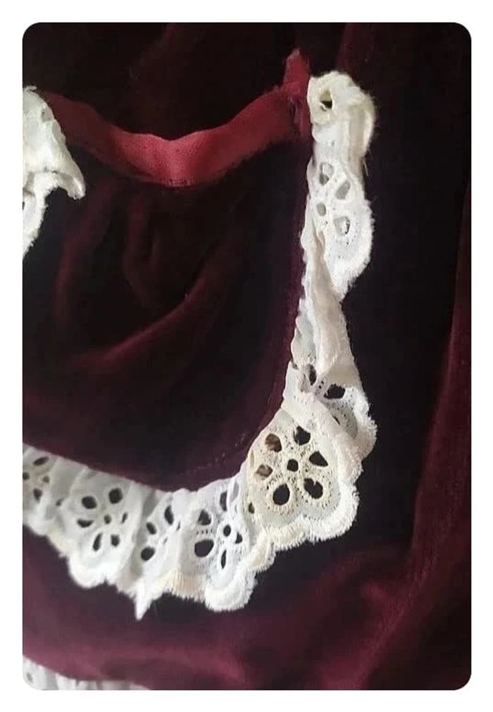 Robe chasuble vintage France années 80 en velours et dentelle anglaise - photo numéro 3