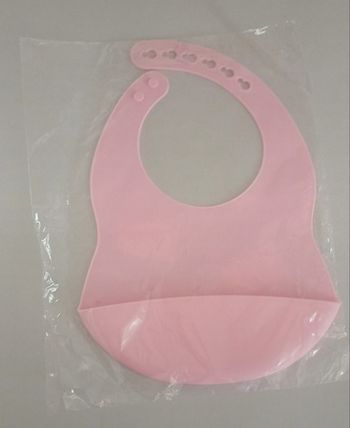 Lot bavoir silicone+cuillère