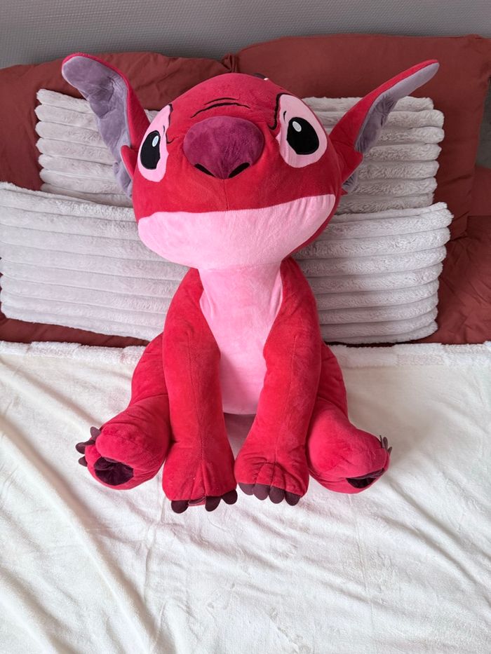 Grande peluche leroy/ stitch rouge
