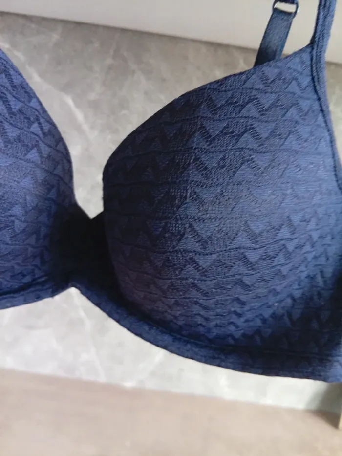 Soutien gorge Taille 85D - photo numéro 2