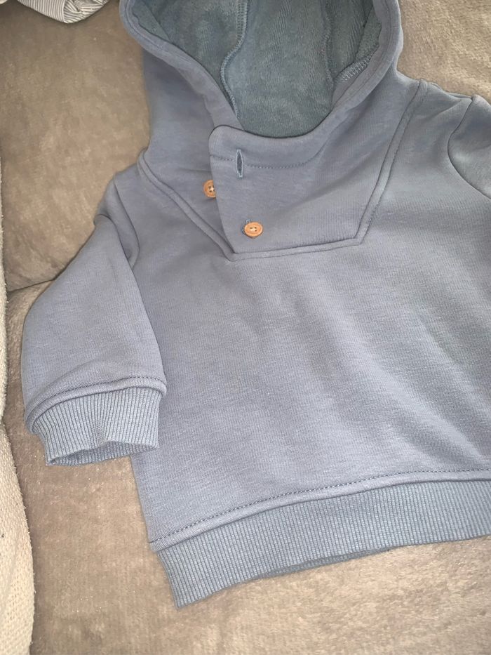 Sweat a capuche - photo numéro 3