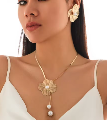 Sublime Parure collier + paire de boucle d'oreille ** Neuf ** or fleur bijou