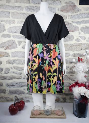 Robe bal de feux follets floraux noir et multicolore Femme taille 54 marque Missguided 🌺