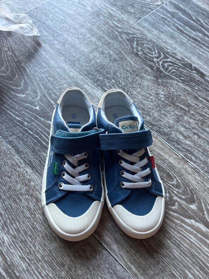 Chaussures van kickers neuve taille 28 - photo numéro 2