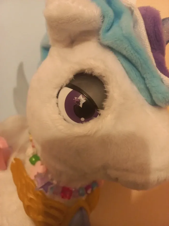 Mila la licorne maquillage magique et chante, son et lumières. de Vtech - photo numéro 12
