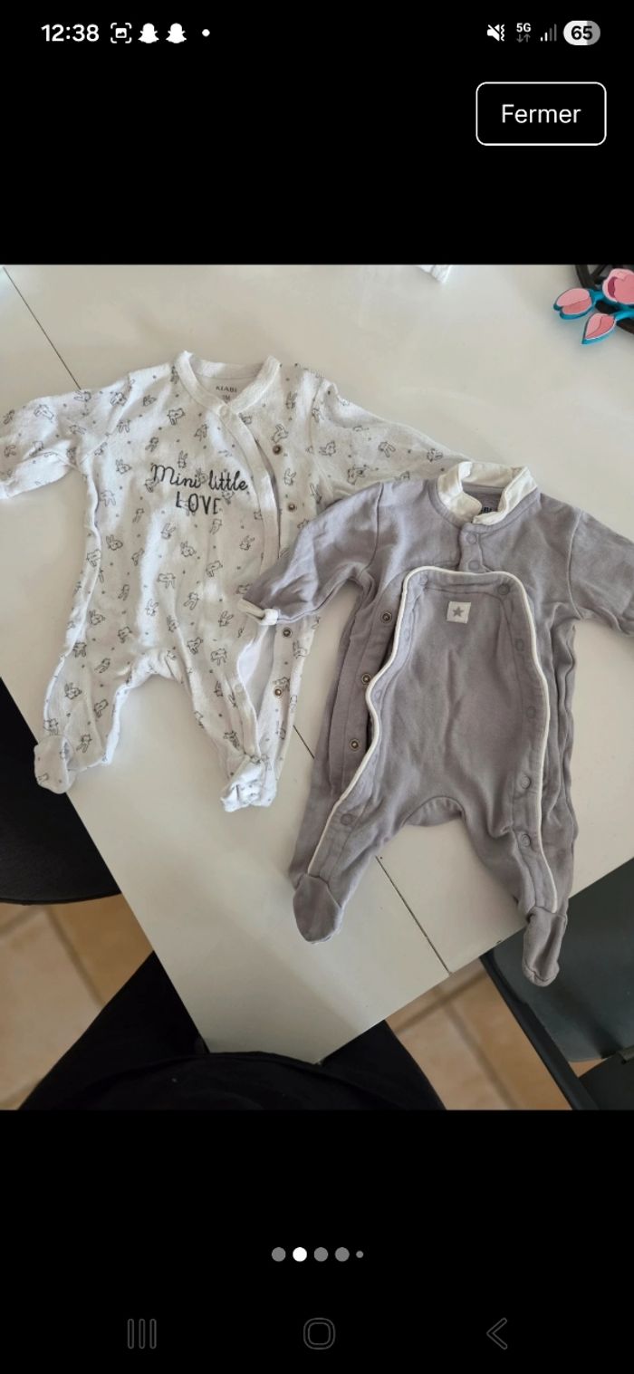 Lot de pyjamas - photo numéro 2