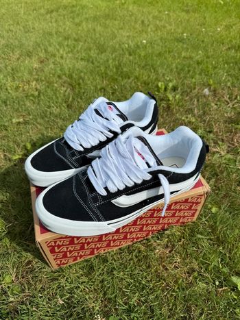 Vans Knu Skool unisexe noir et blanc