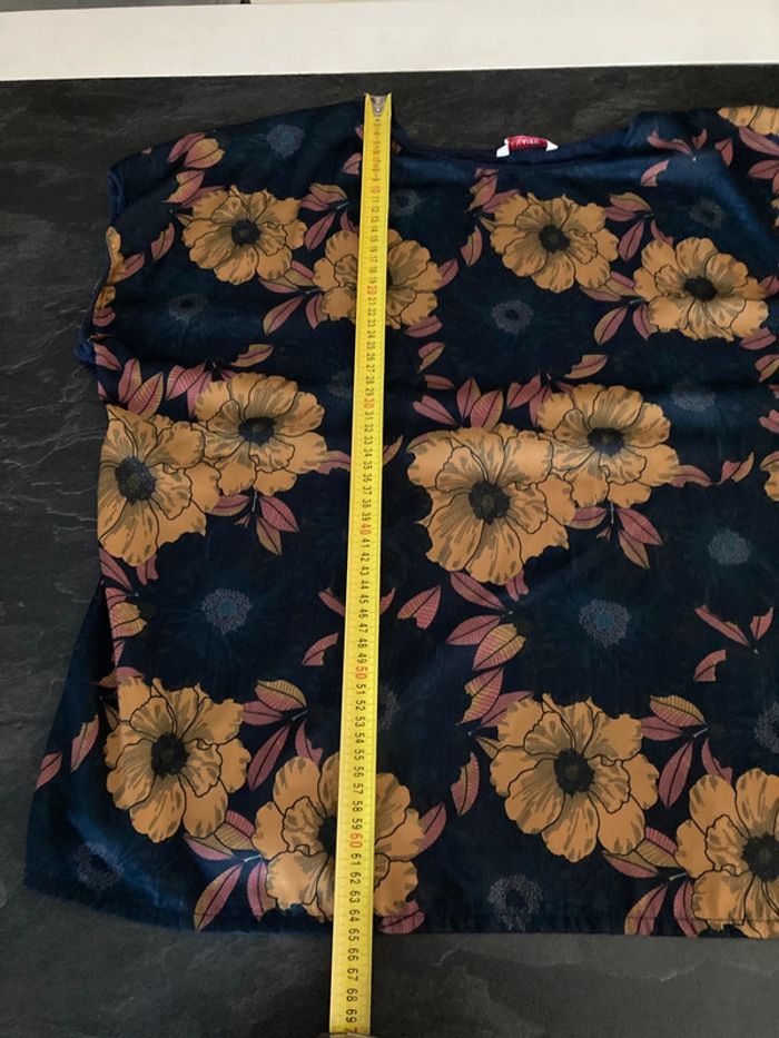 Haut fleurie Taille XXL - photo numéro 6