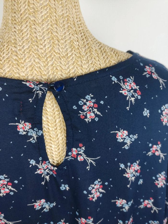 Robe droite mi-longue manches 3/4 bleu nuit ceinture à nouer motif fleuri taille 48 Tissaia - photo numéro 8